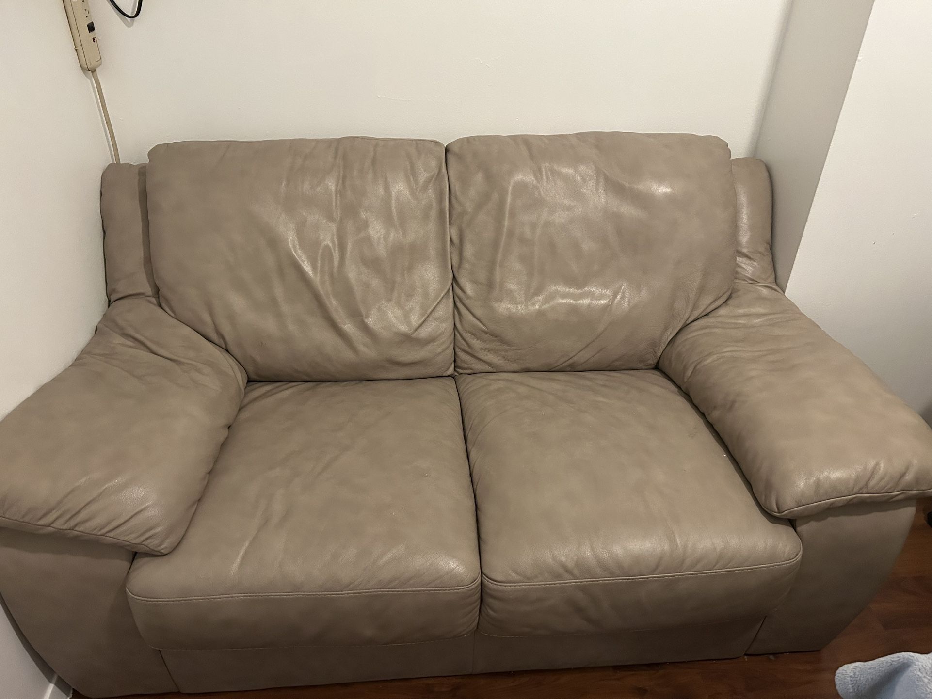 Leather Sofa / Couch - 2-Seater Sofa beige color - photo 2
