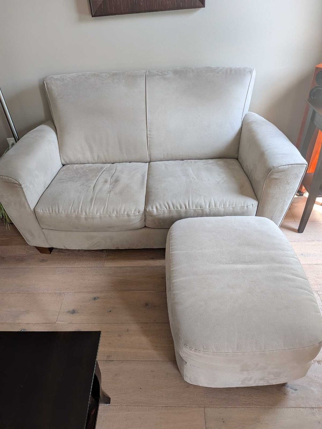 Natuzzi Sofa, Loveseat, Armchair and Ottoman set. - photo 2