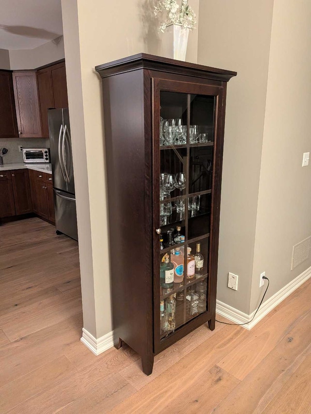 Shermag Dining Room Furniture Set