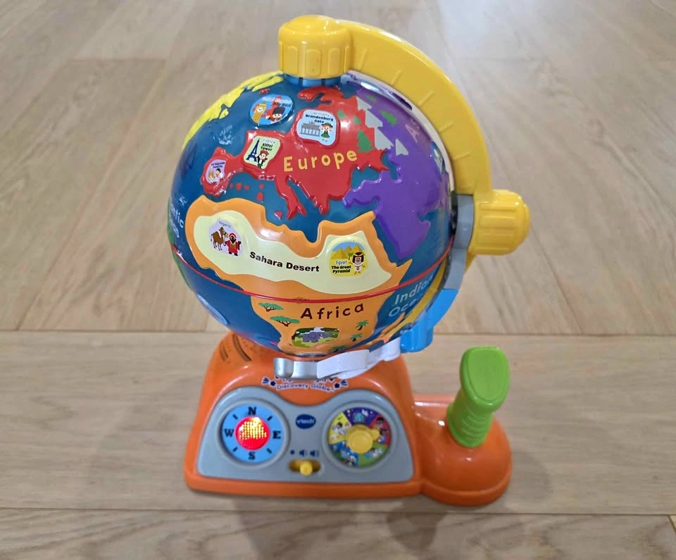 Vtech Light & Flight Discovery Globe