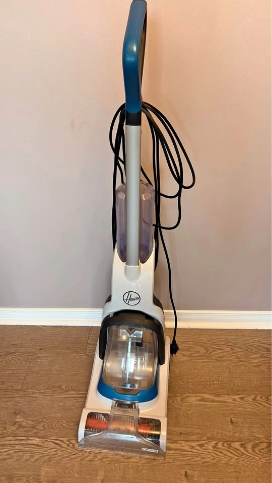 Hoover PowerDash Pet Carpet Cleaner - MOVING SALE