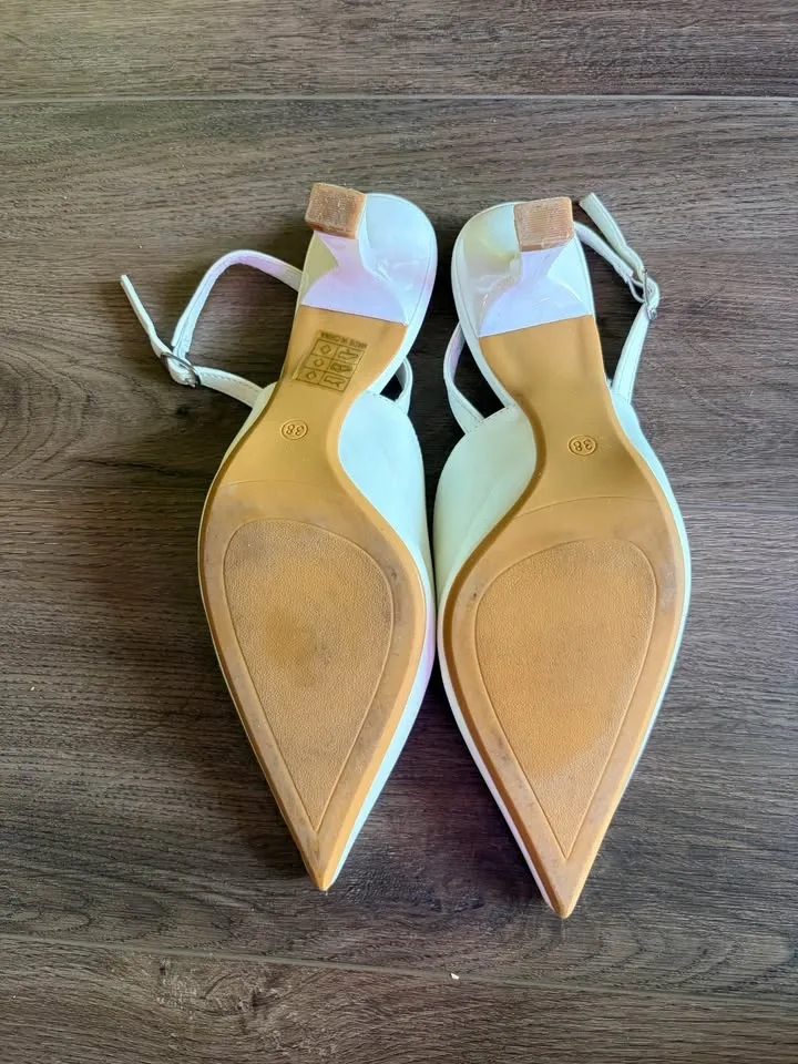 White Pointed Toe Slingback Pumps Size 7 - photo 2