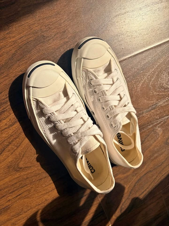 Converse Jack Purcell Sneakers, Off White, Women’s Size 5.5