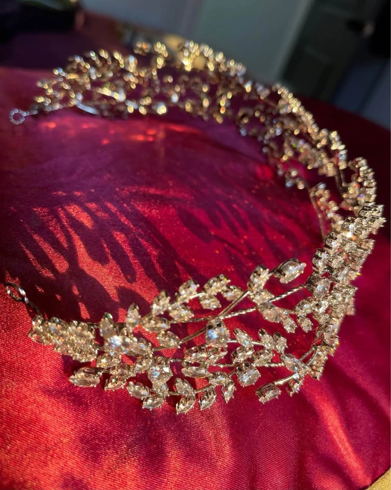 Designer Headpiece - photo 2