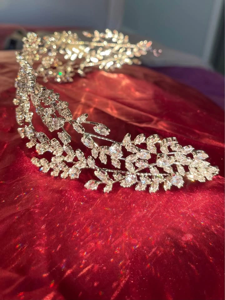 Designer Headpiece - photo 4