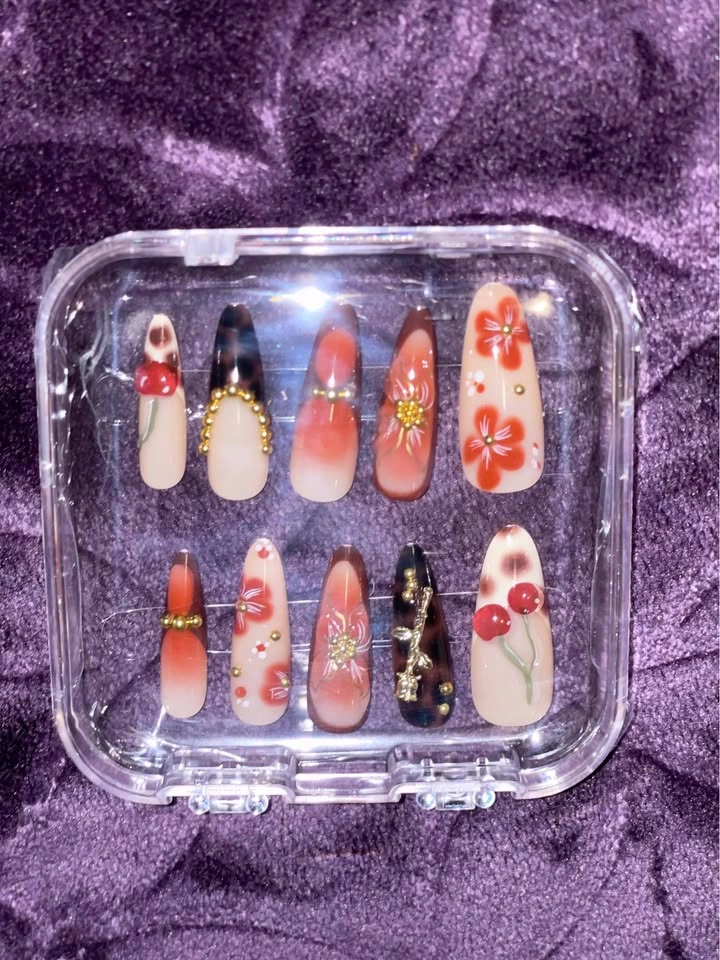 Nails - photo 4