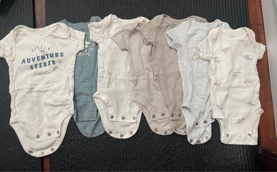 7 Carter’s onesie tops - photo 2