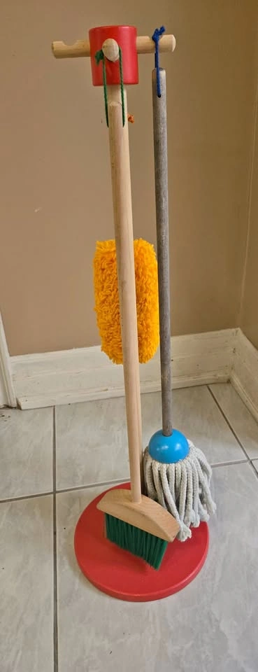 Melissa & Doug Sweep/Dust Set Pretend Play Clean