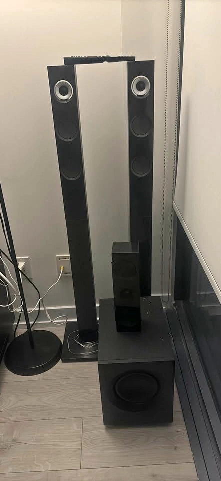 LG 5.1 Surround Sound Home Theater Speaker System