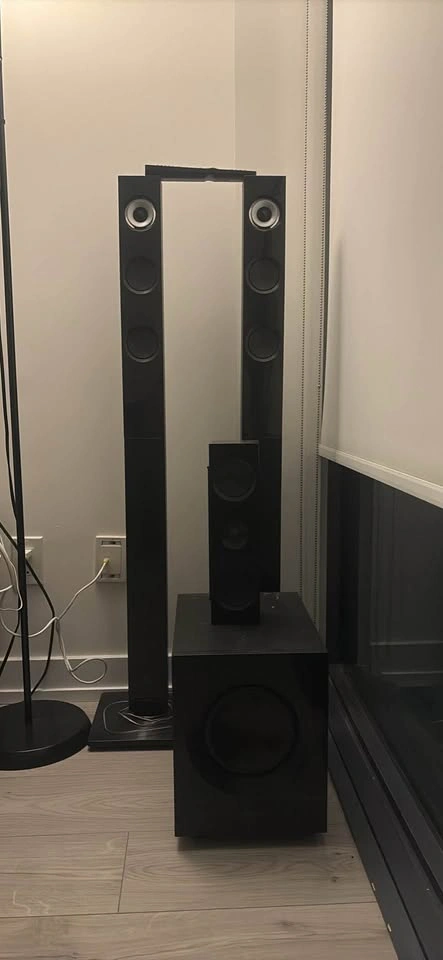 LG 5.1 Surround Sound Home Theater Speaker System - photo 2