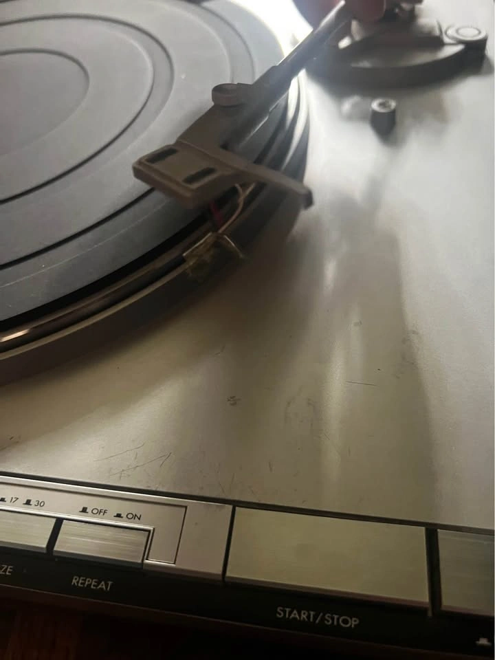 JVC QL-F61 Quartz Locked Fully Automatic Direct Drive Turntable - photo 4