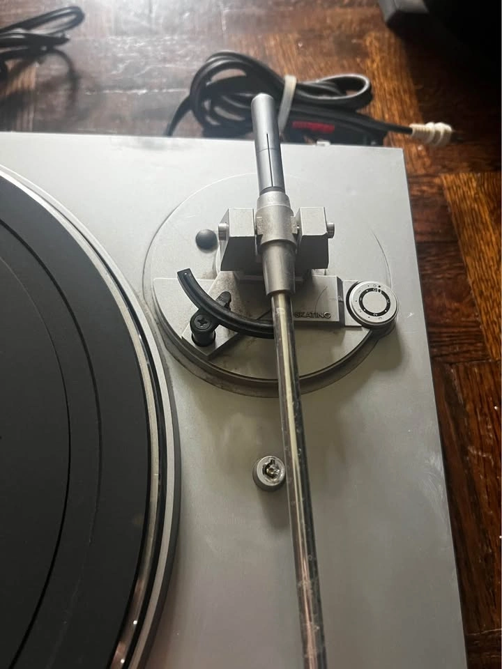 JVC QL-F61 Quartz Locked Fully Automatic Direct Drive Turntable - photo 5