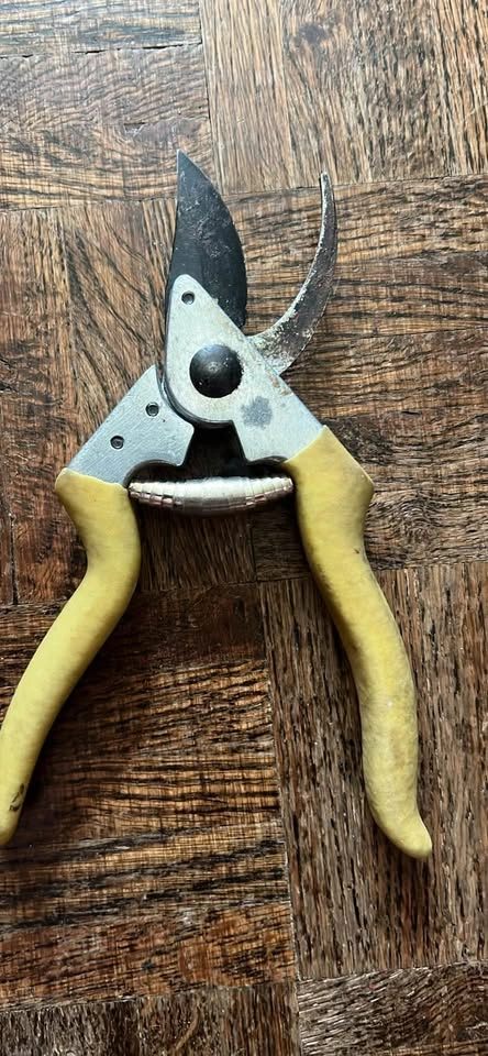 DuPont Teflon-S Coated Bypass Pruning Shears - photo 2