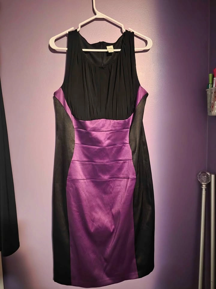 Sangria - Black and Purple Colorblock Sheath Dress - photo 2