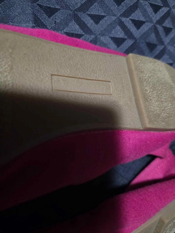 American Eagle fuchsia peep toe ballet flats with floral beads - photo 3