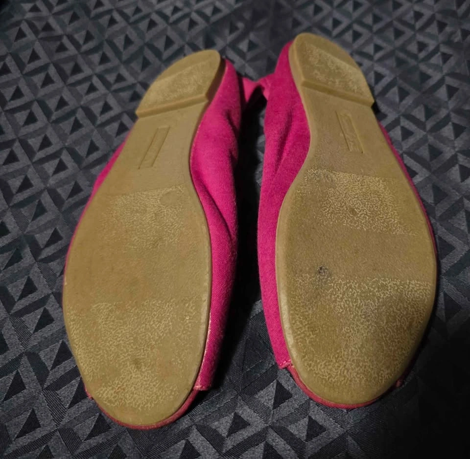 American Eagle fuchsia peep toe ballet flats with floral beads - photo 4