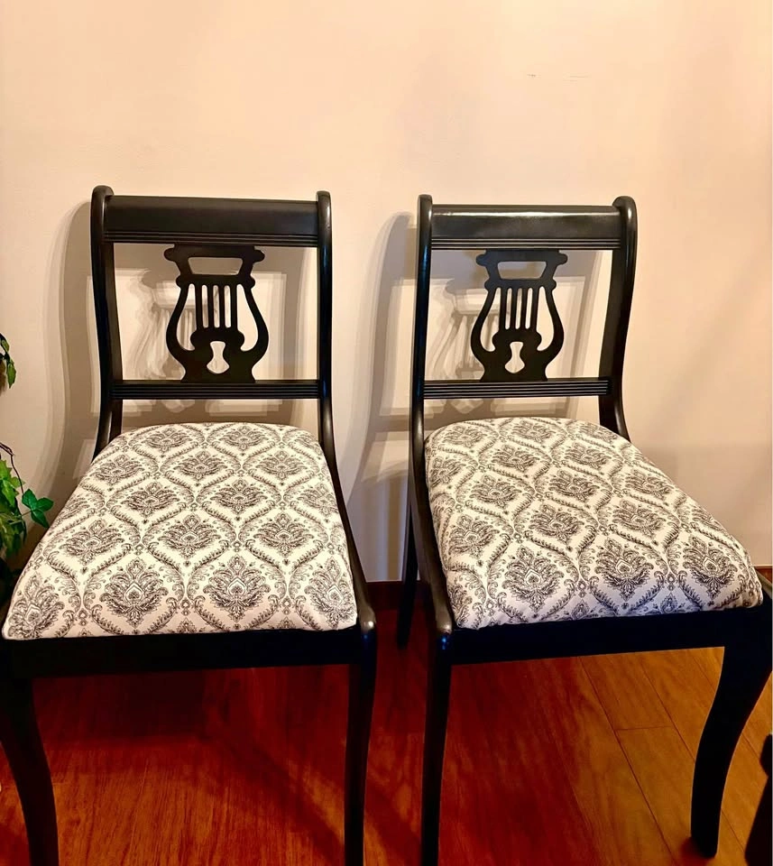 Adorable pair of Lyre chairs