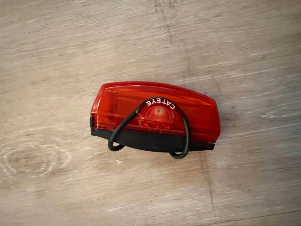 CatEye Red LED Bicycle Tail Light Rapid X - photo 3