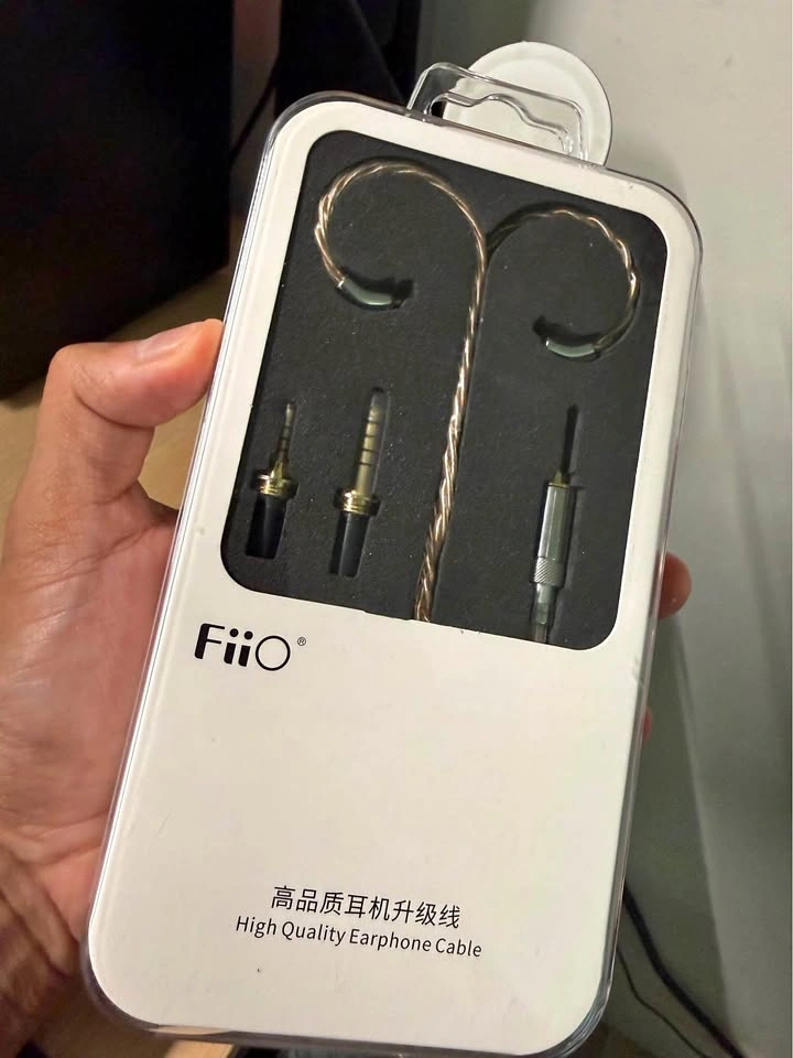 FiiO LC-RE Pro MMCX IEM Cable gold silver and copper