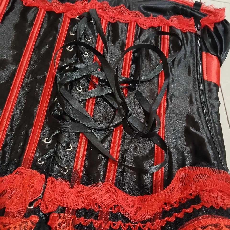 Red and Black Lace Corset Top - photo 2