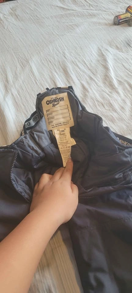OshKosh B'gosh black snow bibs 24M - photo 3