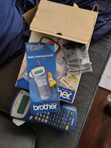 Brother PT-1400 P-Touch Handheld Labeler - photo 2
