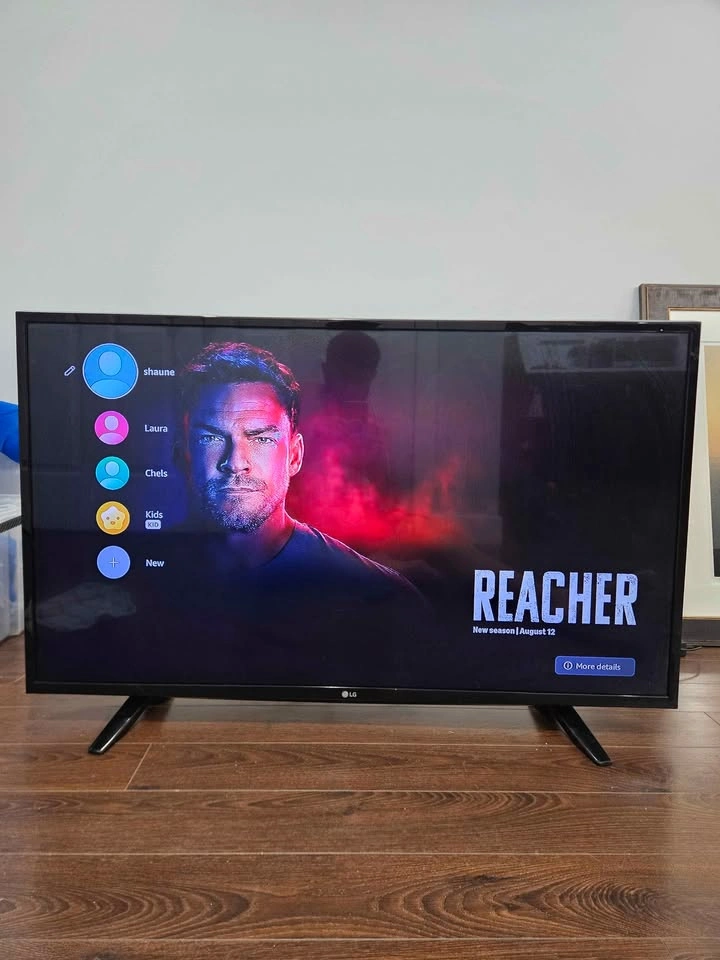 LG SMART TV 43" - photo 2