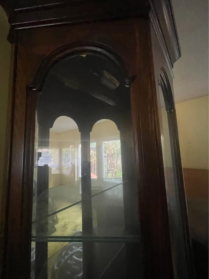 Curio cabinet - vintage find - photo 2