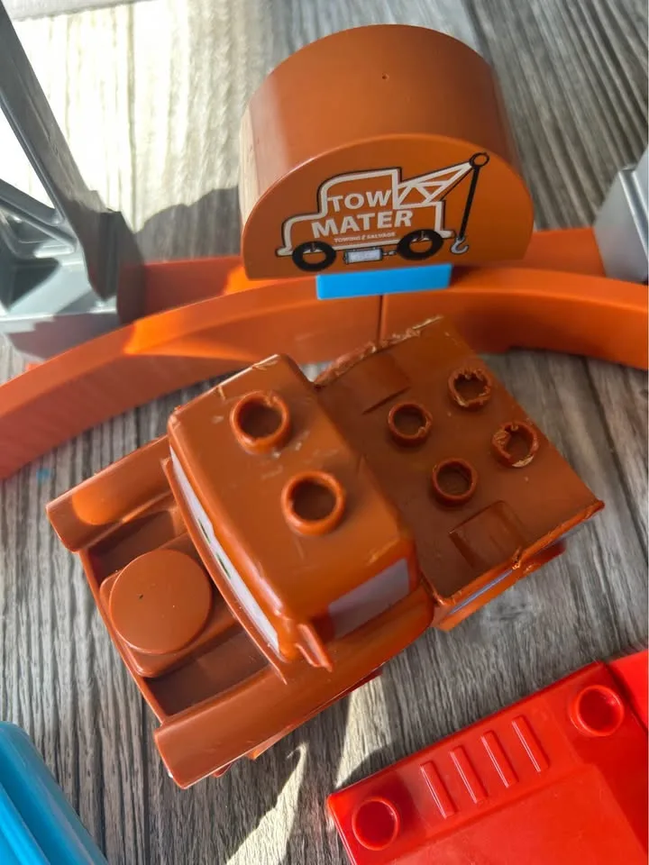 Mega Bloks Disney Pixar Piston Cup Race Set #7794 image indicator(6)