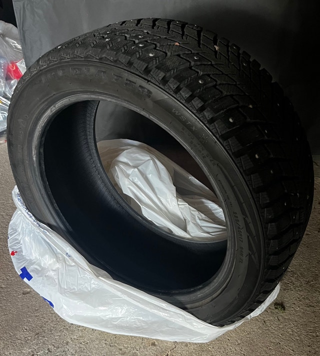 Sailun Ice Blazer WSTX 225/45R17 Studded Winter Tires - photo 2