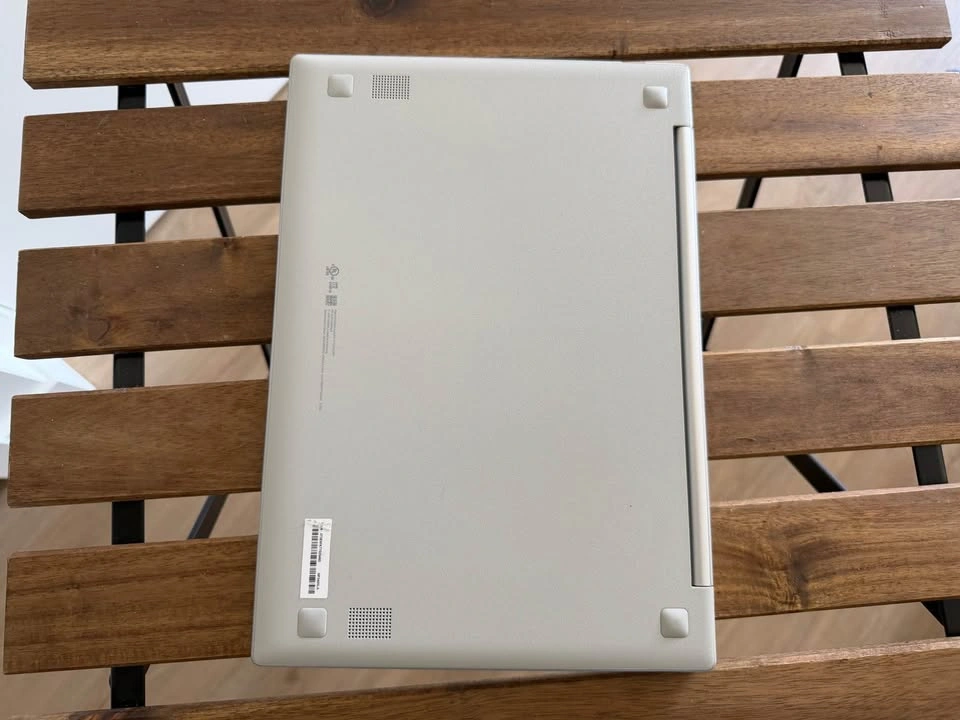 Samsung Galaxy Book Go + Original Samsung 45W Charger - photo 3
