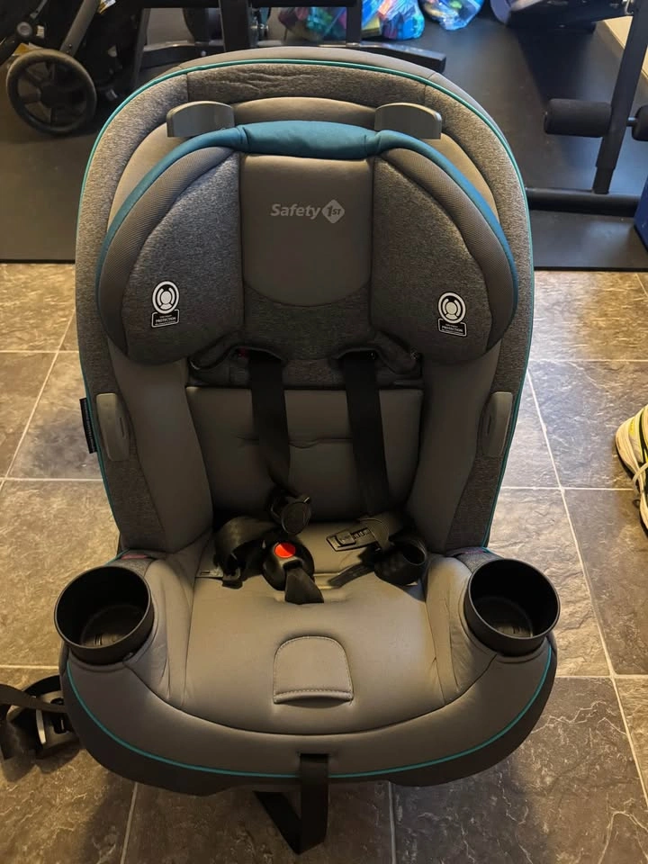 Safety 1st Convertible Car Seat – Excellent Condition