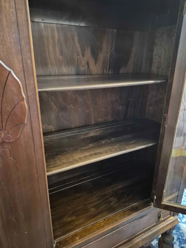 Krug Bros. Co. Ltd. Vintage Wood China Cabinet - photo 2