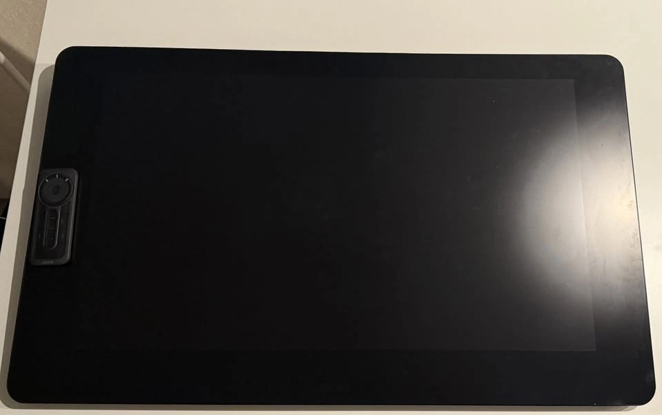 Wacom Cintiq DTH-3220 32 Inch 4k UHD Graphics Tablet