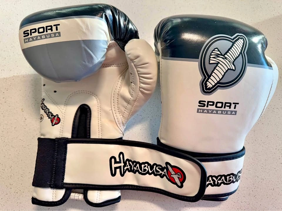 MOVING SALE: Hayabusa Sport boxing gloves 8 oz