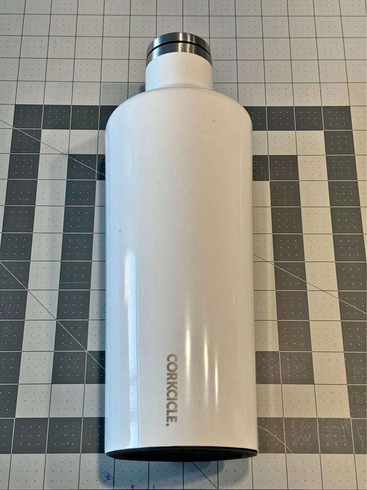 MOVING SALE: Corkcicle Classic Canteen Insulated Tumbler 60oz