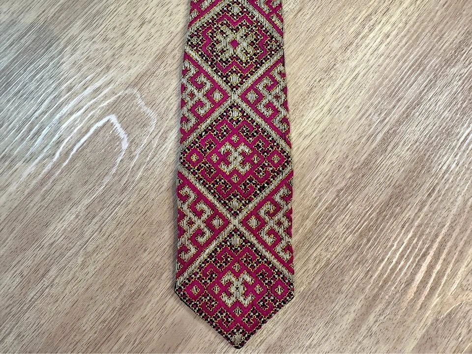 Handmade Tie – Elegant & Unique