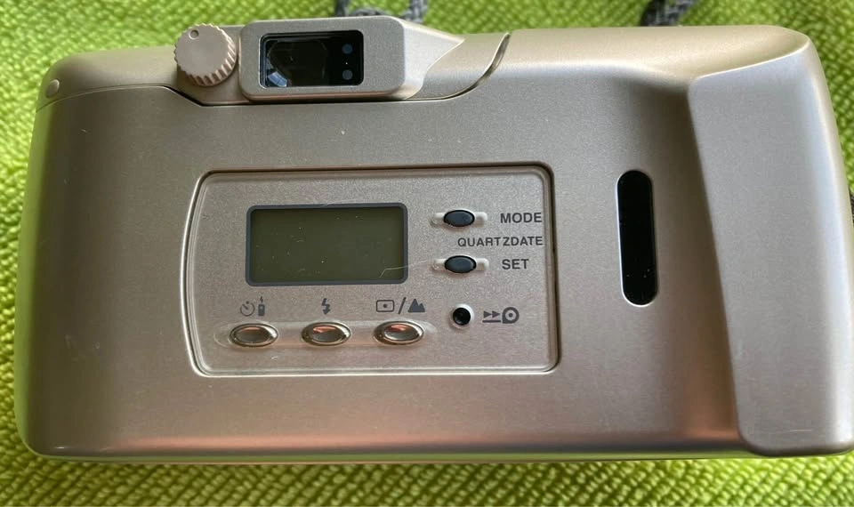 Vintage Olympus Stylus 105 35 mm Film Camera Bundle - photo 3