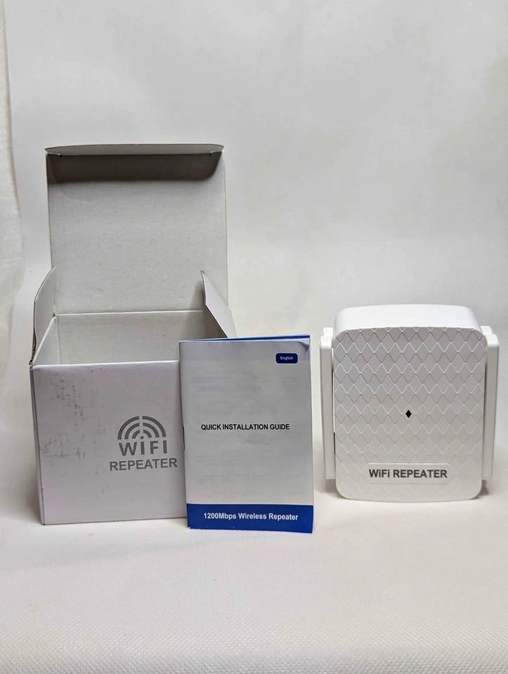 1200Mbps WiFi Repeater Extender