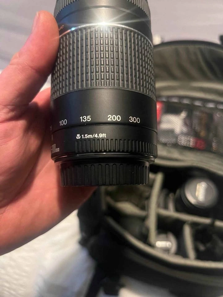 Canon EOS Rebel XSi with 18-55mm, 50mm and 75-300mm Lenses - photo 5