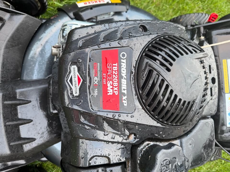 Troy Bilt push mower - photo 3