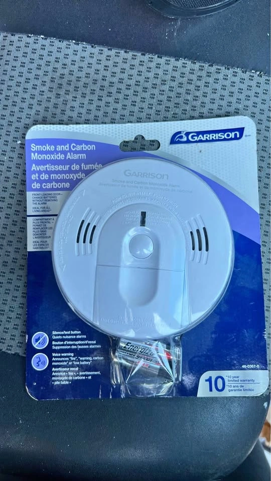 Smoke and carbon monoxide detector