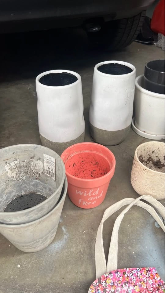 various pots - photo 2