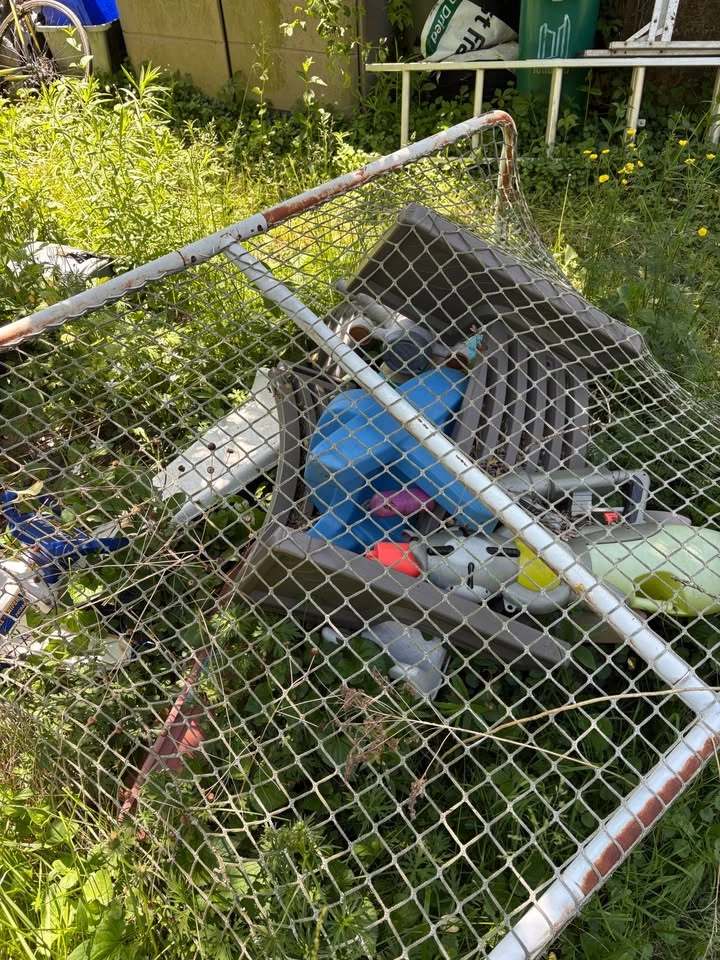 Free yard toys LOT - photo 5