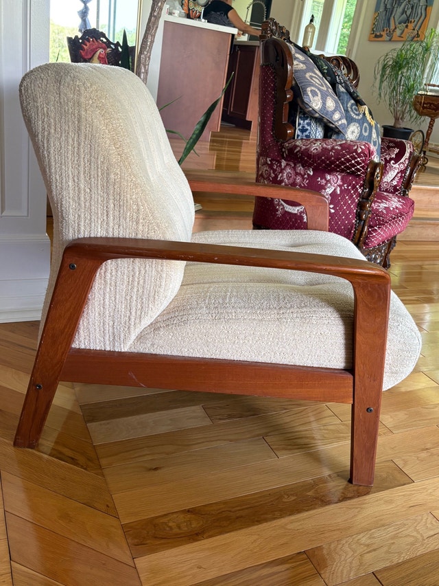 Mid-Century Modern Sofa and Chair Set - photo 5