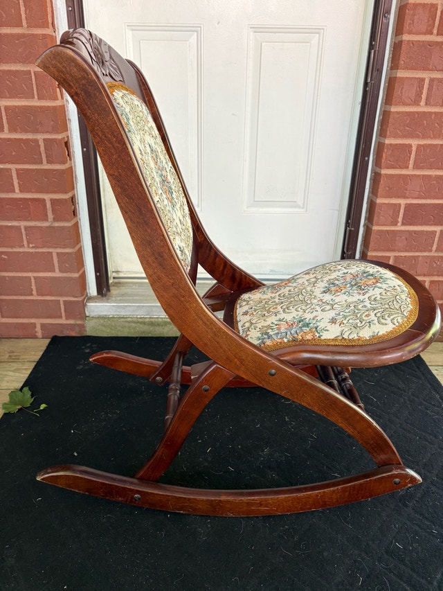 Vintage Foldable Rocking Chair - photo 2