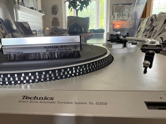 Technics SL-D202 Turntable - photo 2
