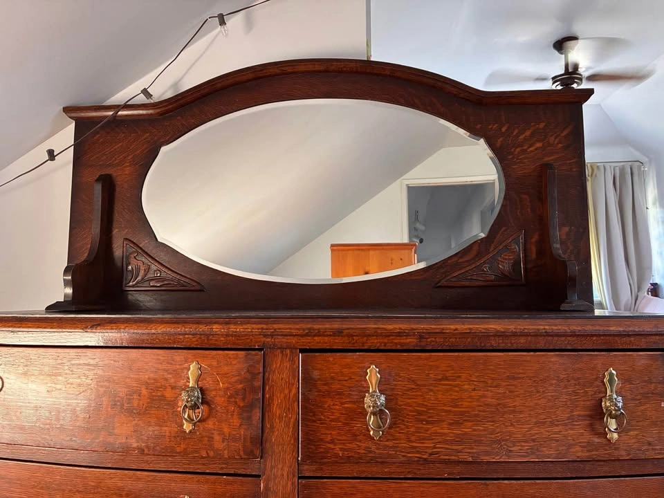 Vintage wood vanity dresser with mirror - photo 3