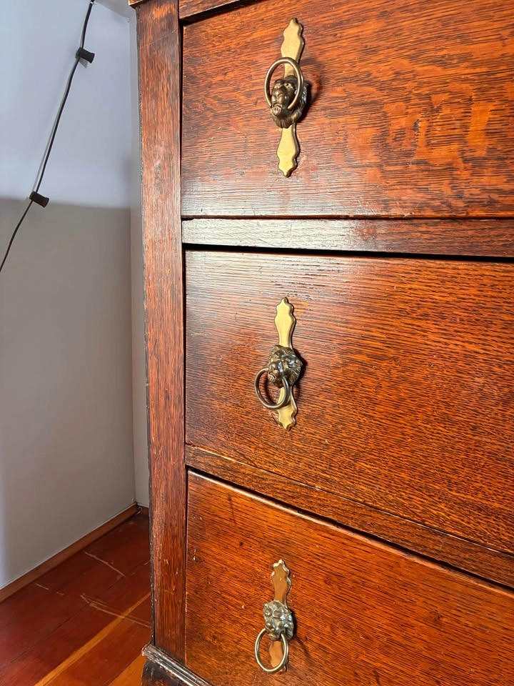 Vintage wood vanity dresser with mirror - photo 4