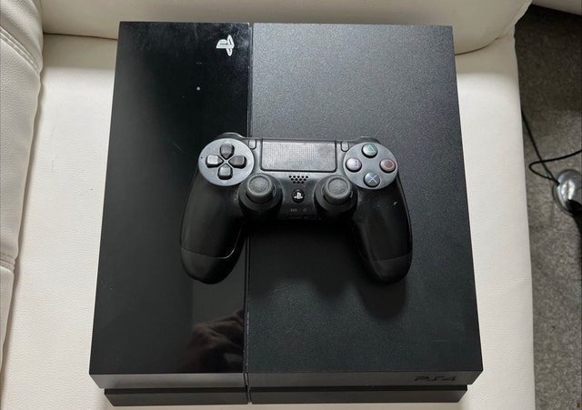 Sony PlayStation 4 Black console gaming system
